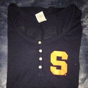 VS college lounge top